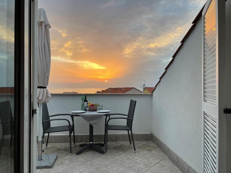 Casa Estancia Studio Apartment Njivice Dış mekan fotoğraf